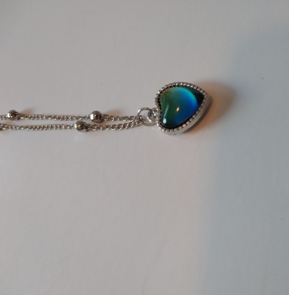 Color Changing Heart Necklace - Picture 3 of 4